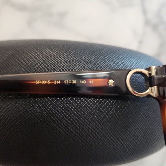 NEW Authentic Salvatore Ferragamo Tortoise Cat Eye Sunglasses main image 5